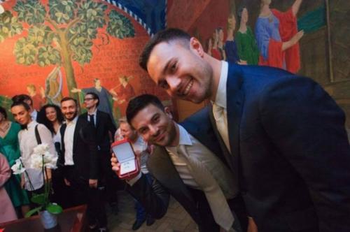 Из камеди вумен женился на мужчине. Как живёт Евгений Бороденко после свадьбы с мужчиной