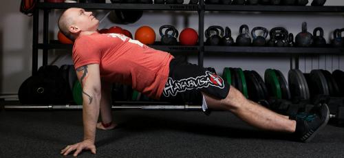 Противопоказания для упражнения планка. Упражнение планка на локтях (польза и противопоказания) 01 Противопоказания для упражнения планка. Упражнение планка на локтях (польза и противопоказания) 01