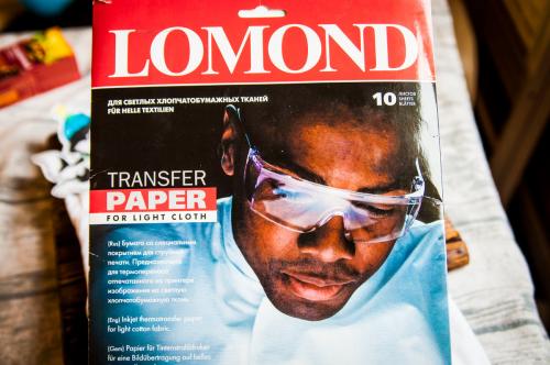 Как сделать рисунок на футболке с помощью пищевой пленки. Перенос рисунка на одежду при помощи утюга и струйного принтера.