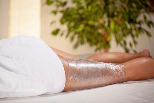 Как похудеть с помощью пищевой пленки и соды. Инструкция