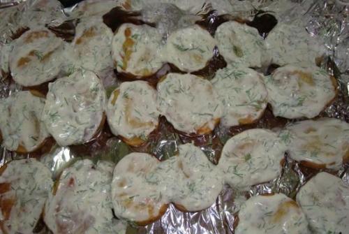 Сколько калорий в картошке в мундире – печеной и вареной?