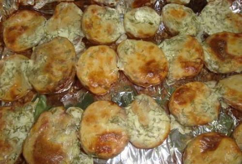 Сколько калорий в картошке в мундире – печеной и вареной?