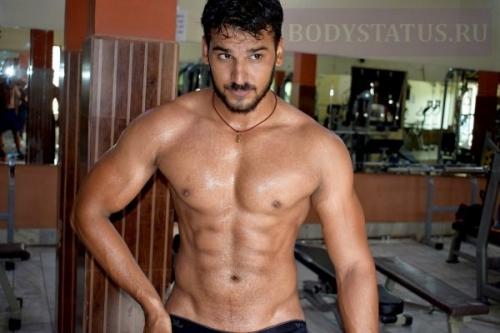 Как накачать пресс в домашних условиях. Как быстро накачать пресс в домашних условиях до кубиков девушке и мужчине: лучшие упражнения и советы