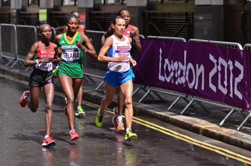 Сколько нужно стоять в планке в 12 лет. Как правильно и эффективно