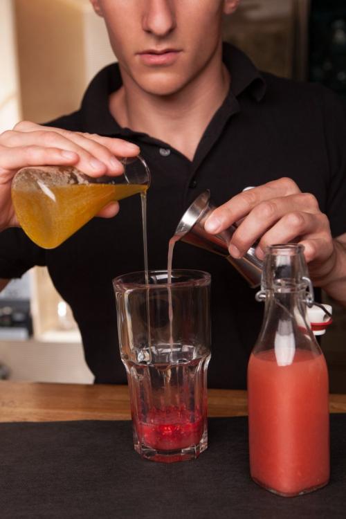 Коктейль с энергетиком и мармеладом. Коктейль с энергетиком: тонкости приготовления алкогольных и безалкогольных. Шикарные рецепты для домашнего приготовления!