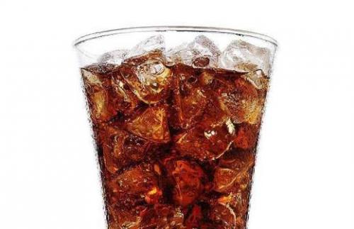 Какая газировка особенно вредна для организма. Сахар и инсулин. Какой вред наносит нам сладкая газировка 03