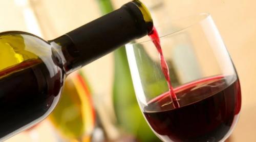 Чем полезно красное вино для женщин?
