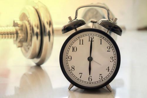 Утренняя зарядка для похудения 10 минут. Утренняя зарядка для похудения на 10 минут: заряд бодрости на весь день