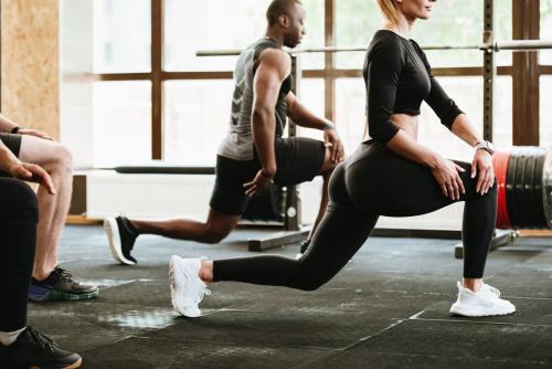 После сидячей работы: 10 упражнений для здоровья и энергии 03 После сидячей работы: 10 упражнений для здоровья и энергии 03