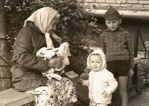 Мария Аронова дети. Мария Аронова: «Меня воспитала женщина, похоронившая двоих детей»