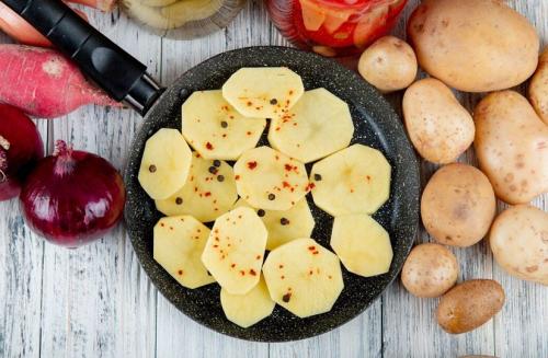 Как правильно подавать жареную картошку на стол, чтобы она выглядела аппетитно. Четыре секрета вкусной жареной картошки: как готовить, когда солить и с чем подавать на стол