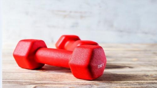 Повыси свою гибкость с этими 15 упражнениями для верха спины и шеи 05 Повыси свою гибкость с этими 15 упражнениями для верха спины и шеи 05