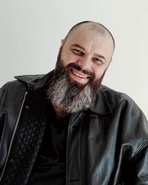 Что может быть причиной того, что Фадеев потребовал извинений от диетолога. Похудевший на 100 килограммов Максим Фадеев рассержен – он подаст в суд на диетолога