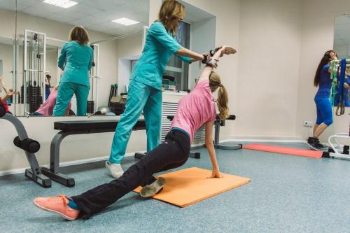 Какие упражнения можно делать для укрепления опорно-двигательного аппарата. Что такое ЛФК