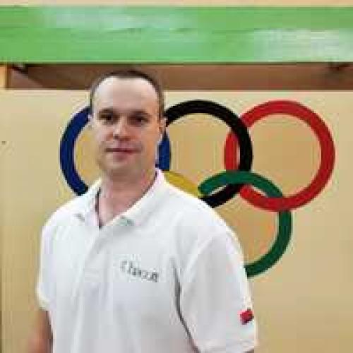 Откройте для себя 10 лучших авторских групповых программ в сети X-Fit 21