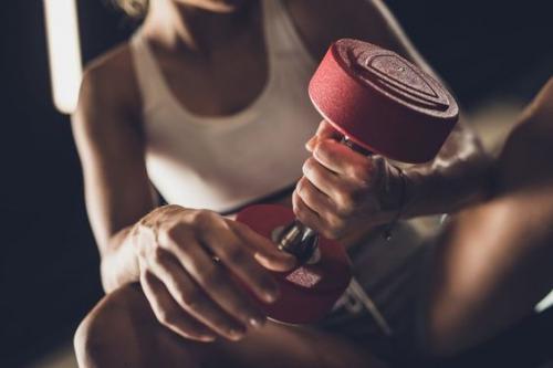 Откройте для себя 10 лучших авторских групповых программ в сети X-Fit 08