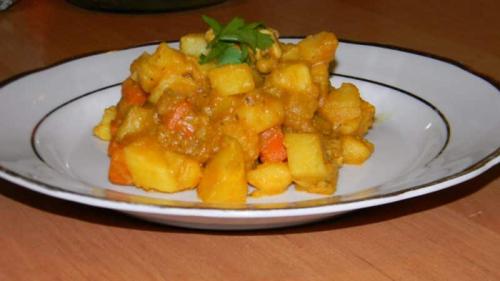 Сколько калорий содержится в 100 граммах вареной картошки