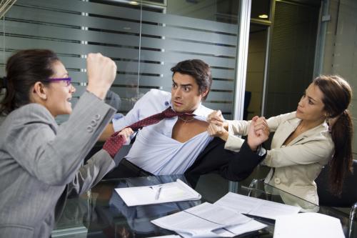 Конфликт сотрудников в коллективе. Виды конфликтов между сотрудниками организации 01