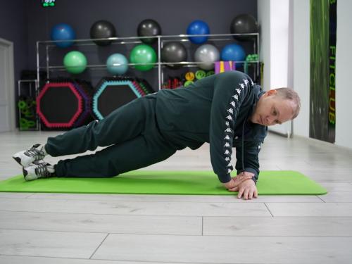 Какая правильная техника выполнения планки. Как правильно выполнять планку