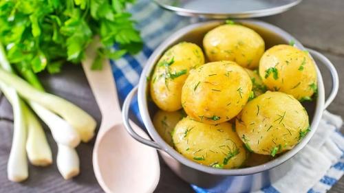 Можно ли есть отварного картофель с солью при похудении. Вареный картофель при похудении: можно ли его есть на диете