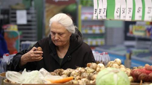 Сколько калорий в молодом отварном картофеле в кожуре 18 Сколько калорий в молодом отварном картофеле в кожуре 18