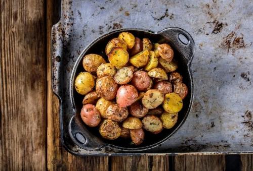 Может ли молодой отварной картофель быть частью здорового рациона? Почему. Полезен ли картофель?