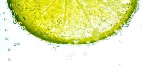 Почему пить лимонад нельзя. Чем опасны газированные напитки? 04 Почему пить лимонад нельзя. Чем опасны газированные напитки? 04