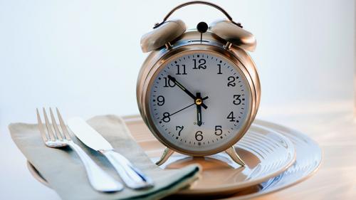 Есть ли определенное время дня, когда эффективнее сжигать калории. Учёные выяснили, когда организм сжигает наибольшее количество калорий